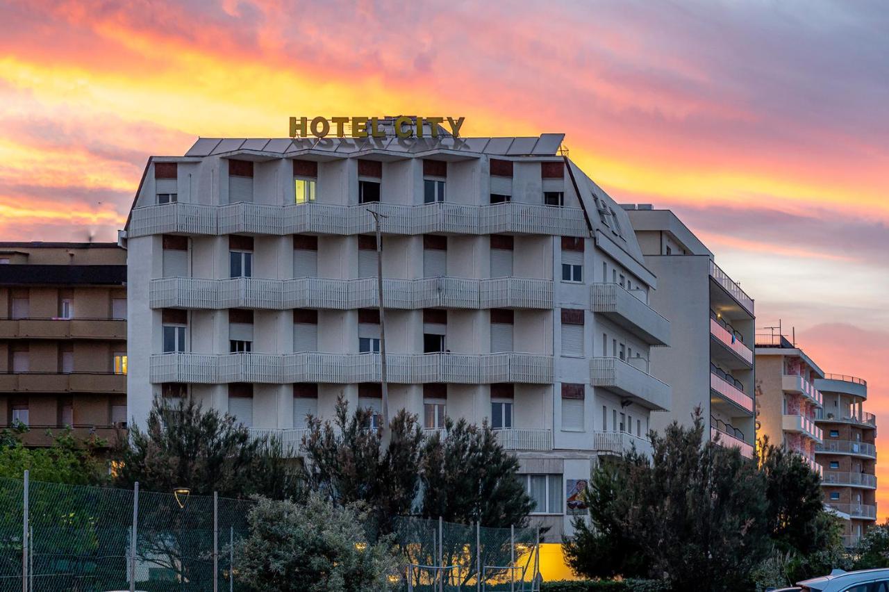 Hotel City Milano Marittima Bagian luar foto