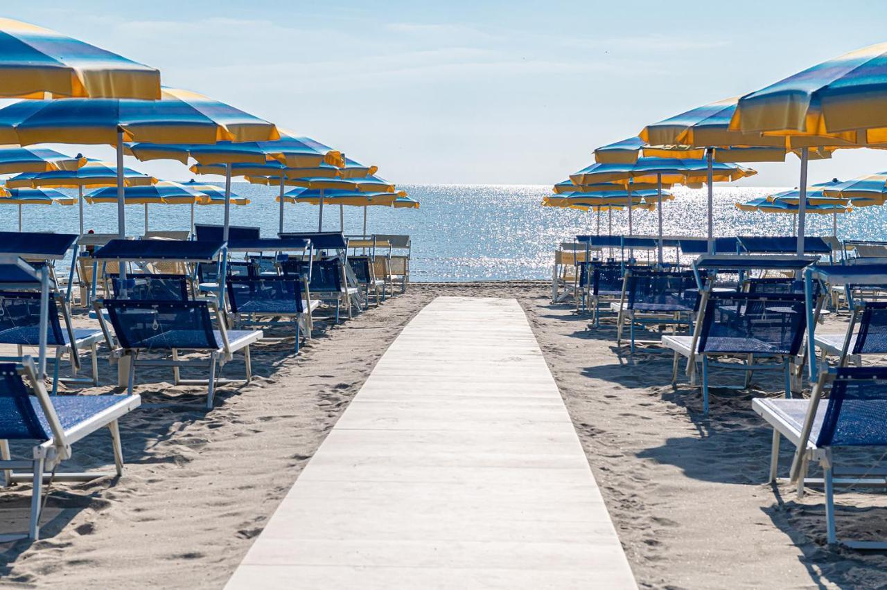Hotel City Milano Marittima Bagian luar foto